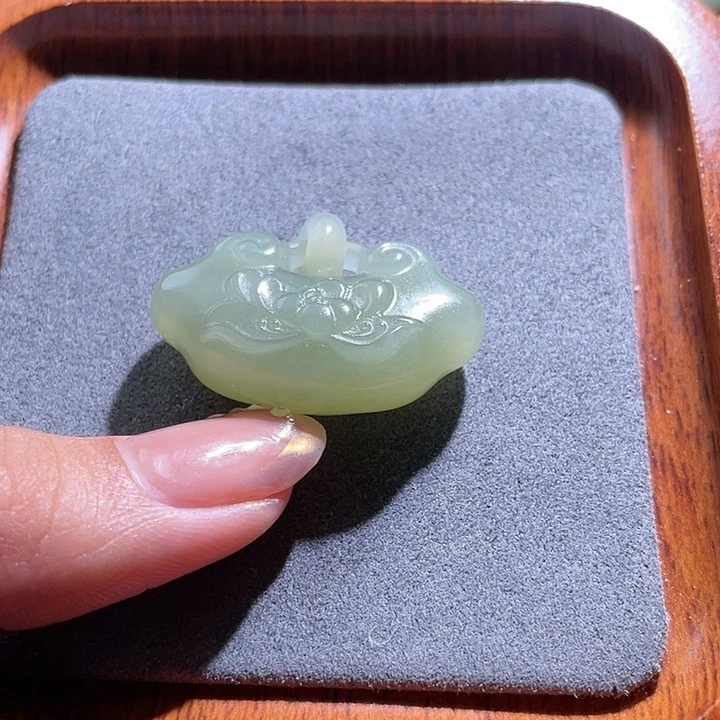 【闪购商品】和田玉颈饰未镶嵌咋****派