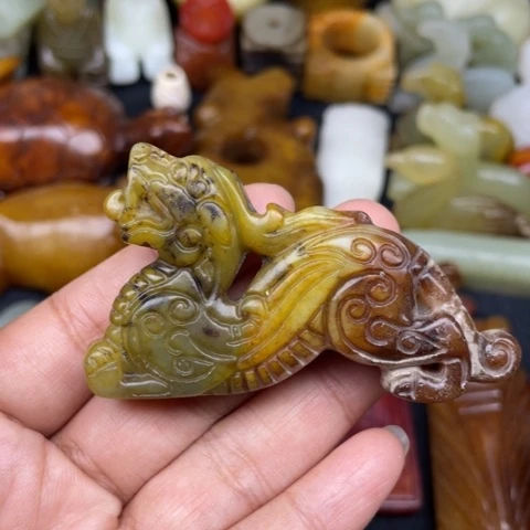 蛇纹石玉未镶嵌颈饰13