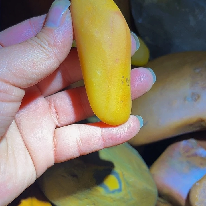 老挝石张*师黄蜡石的设计