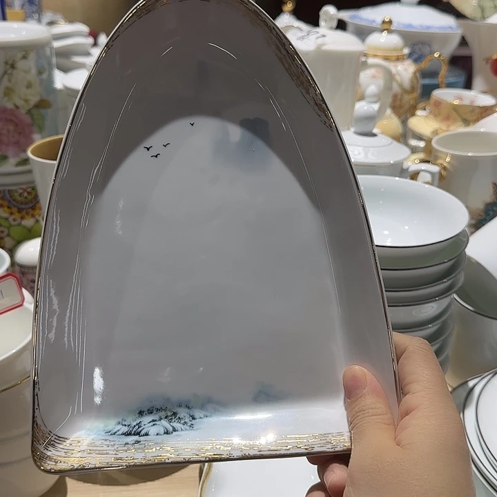 瓷9.5寸3角浮雕金盘1个样板