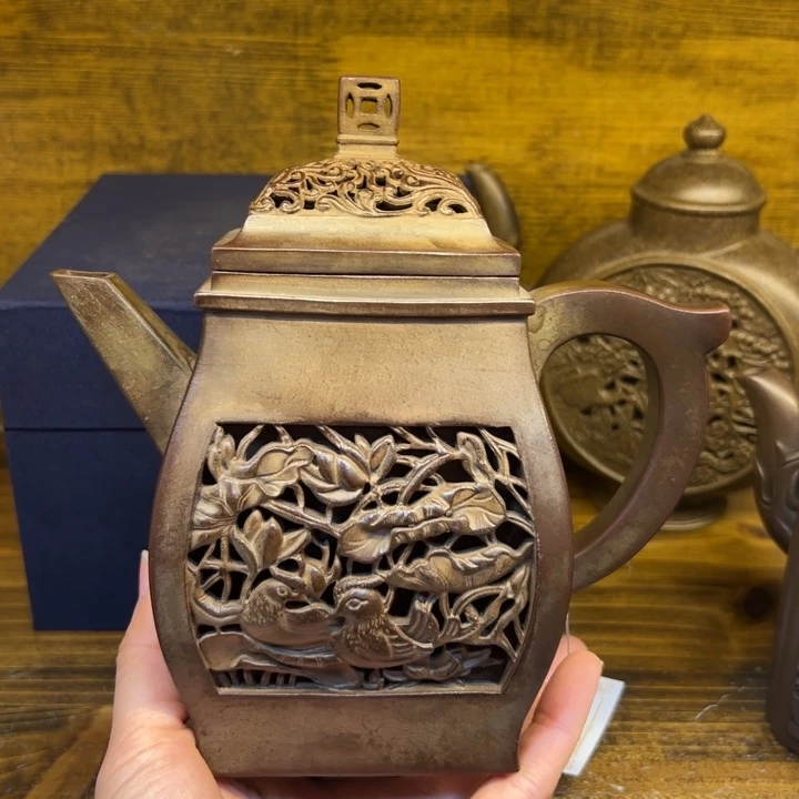 姚***勇紫砂壶等艺术精品