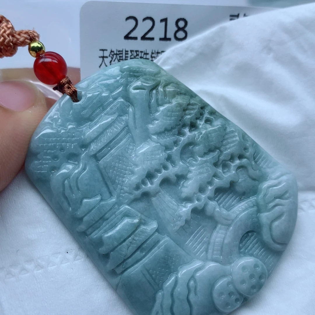 翡翠颈饰未镶嵌牌子