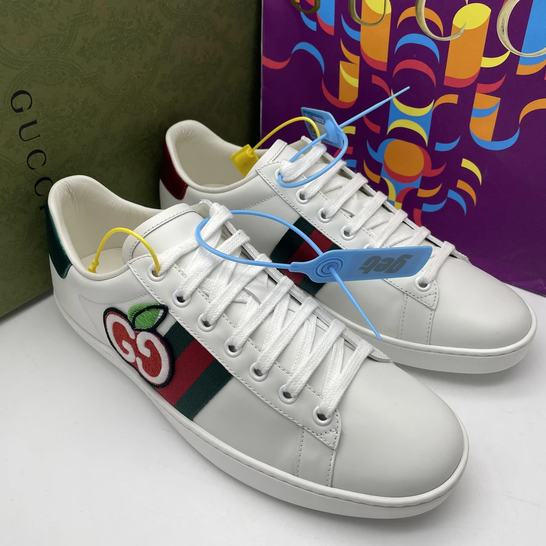 99新 GUCCI/古驰 /39.5欧码/ 白色刺绣苹果板鞋/全套未使用(偏大)