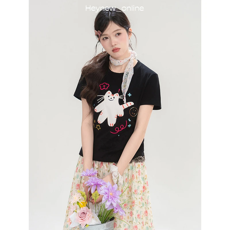 LOVEHEYNEW黑色小猫涂鸦刺绣短袖t恤女甜美正肩显瘦上衣-5X100
