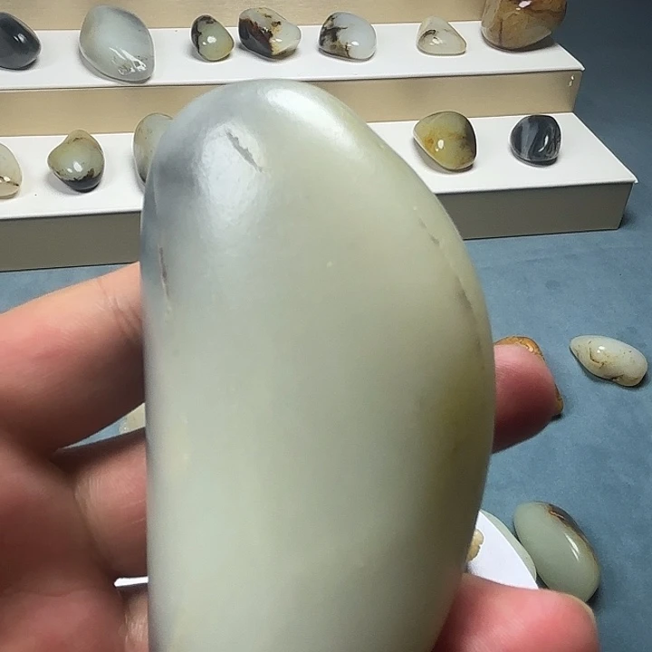 和田玉（子料）未镶嵌挂件新疆和田玉青花籽料手把件