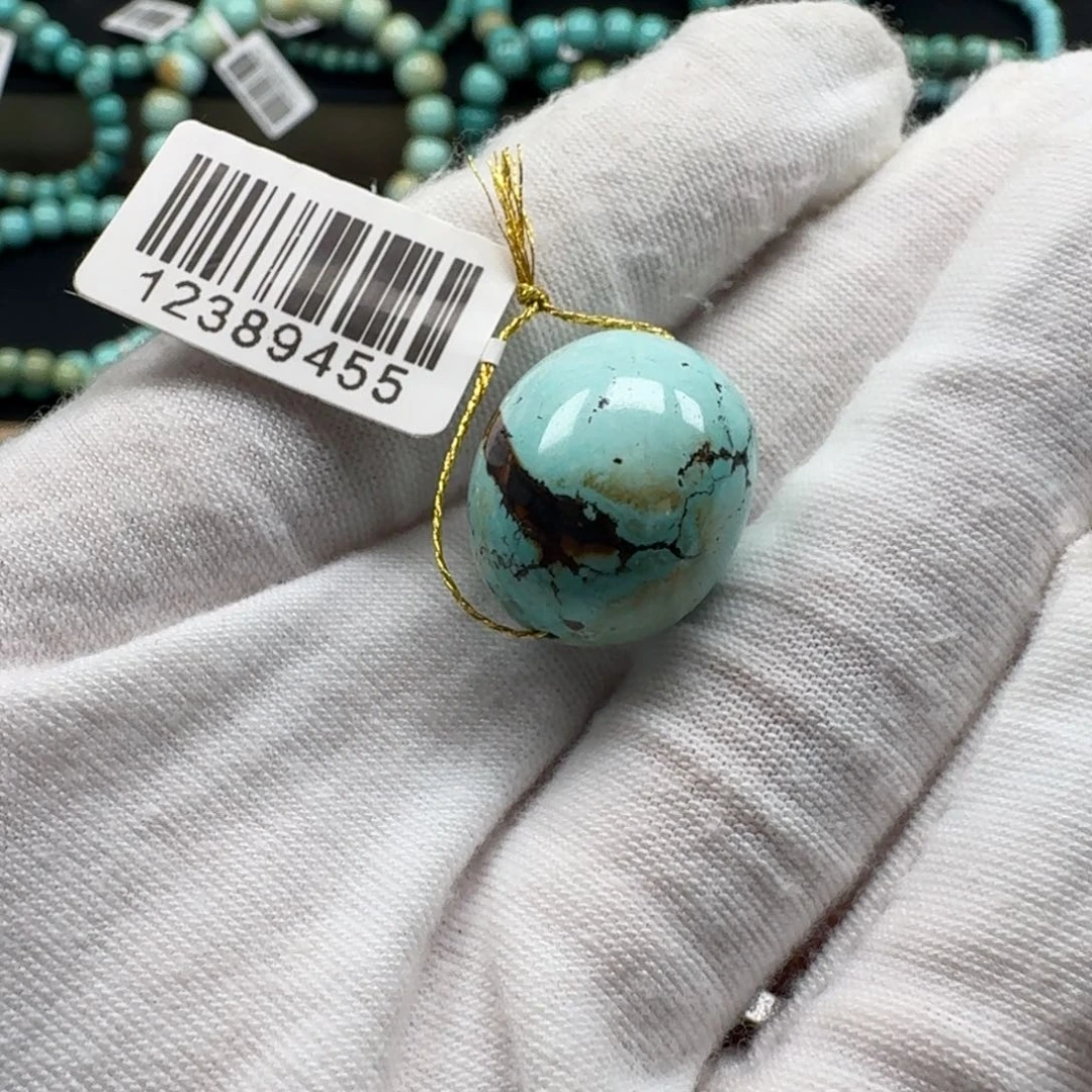 绿松石未镶嵌挂件