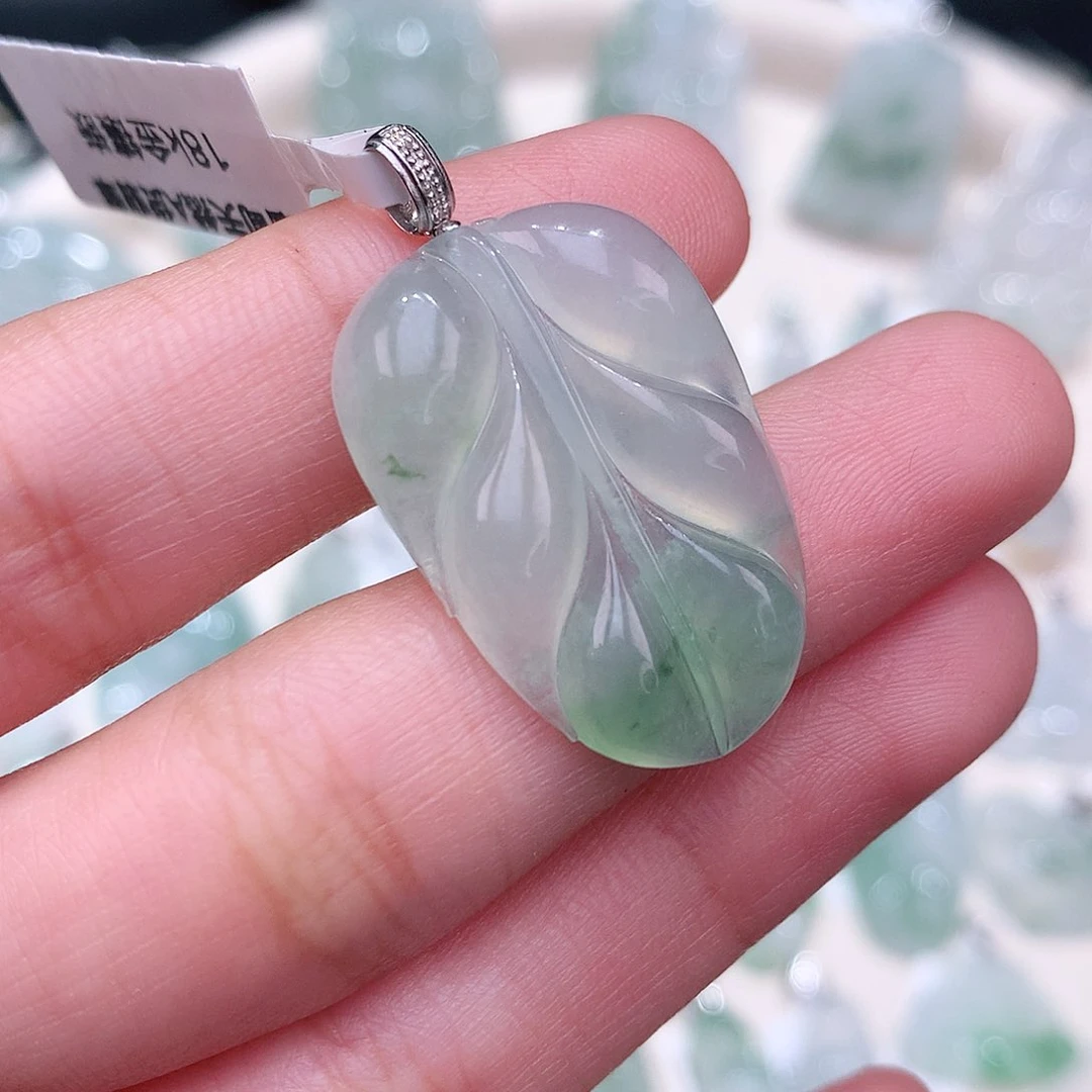 颈饰18K金镶嵌翡翠28.5-19.5-4.7