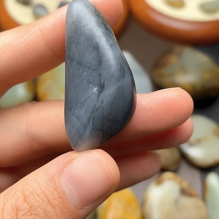 和田玉未镶嵌颈饰18