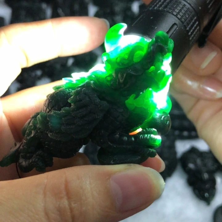 定制翡翠未镶嵌飞天貔貅