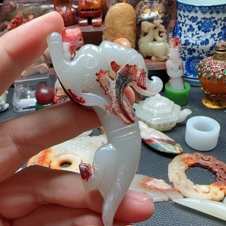 只买单纯的吊坠，没带链子，属的性质。