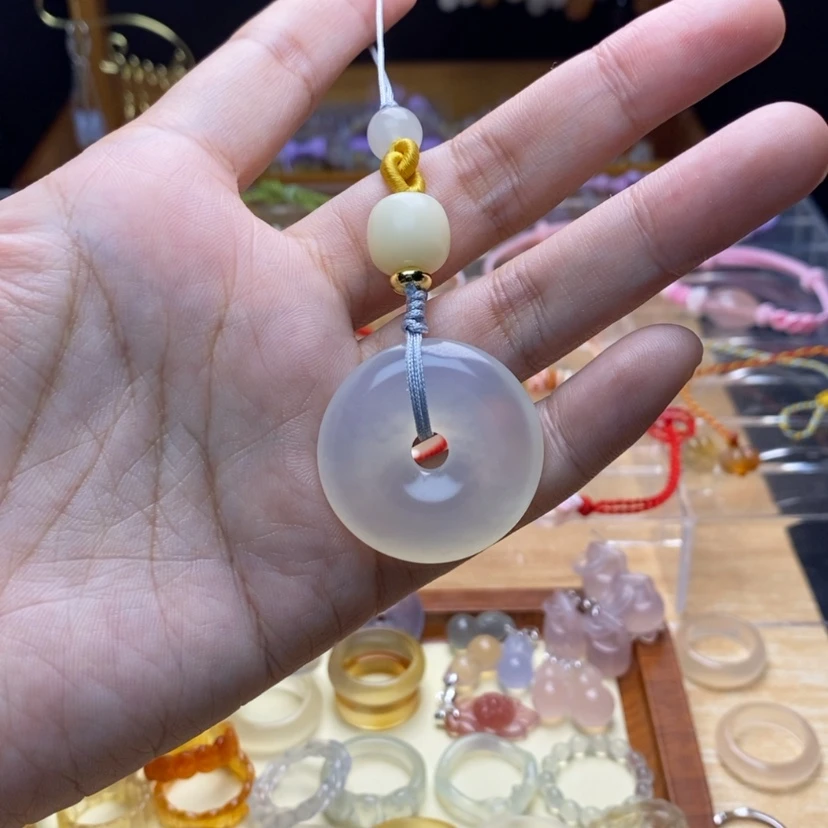 【闪购商品】玛瑙/玉髓吊坠(赠链)合金淡**静