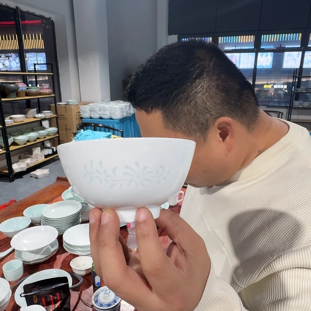 杯景德镇陶瓷白玲珑米饭碗微瑕花边随机四个