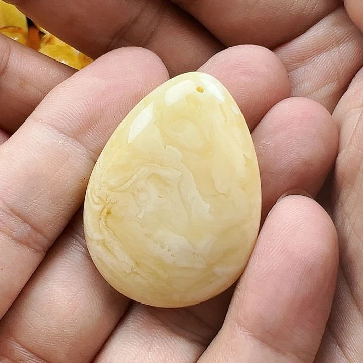 蜜蜡未镶嵌珠宝奇石蜜蜡吊坠9.2克