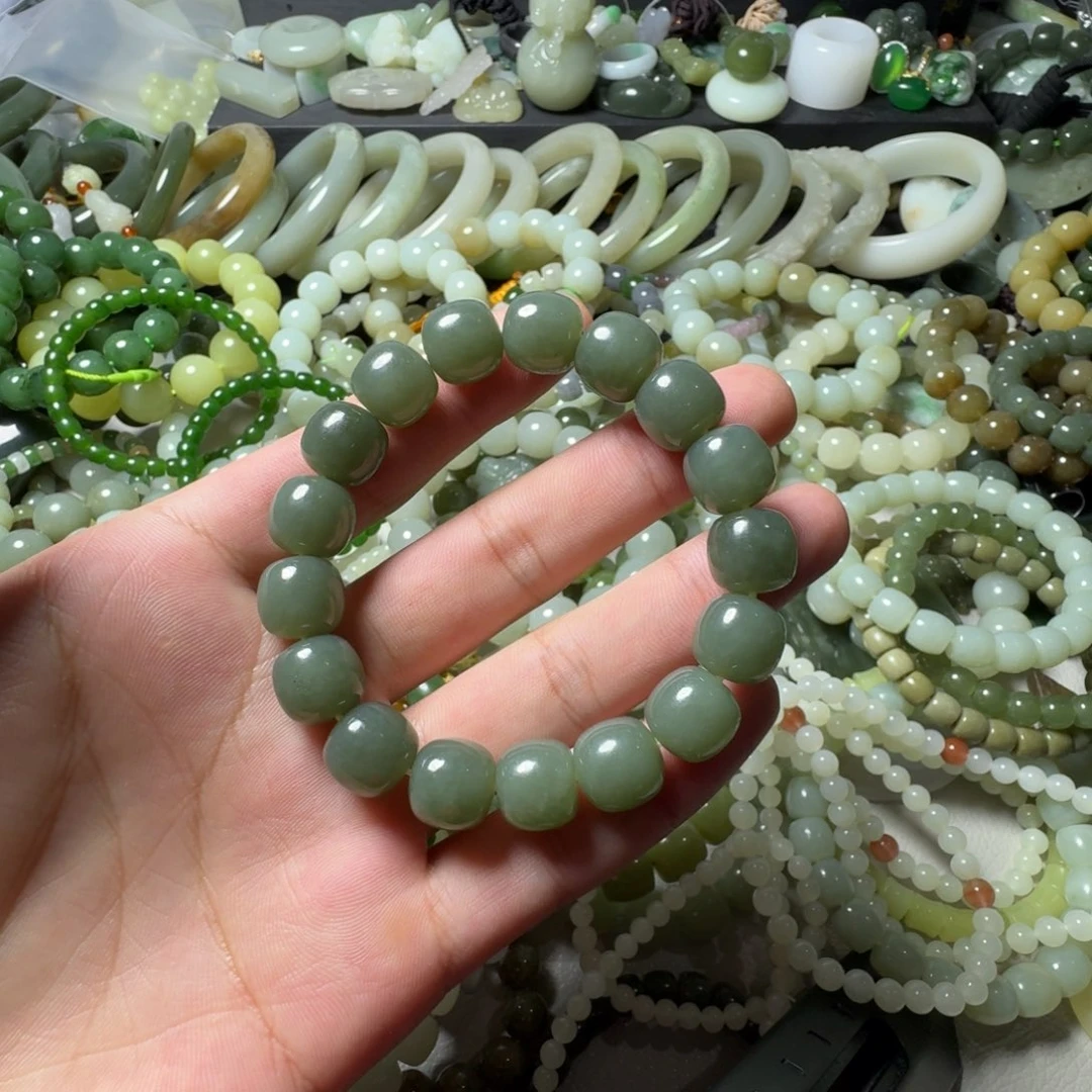 和田玉未镶嵌手串