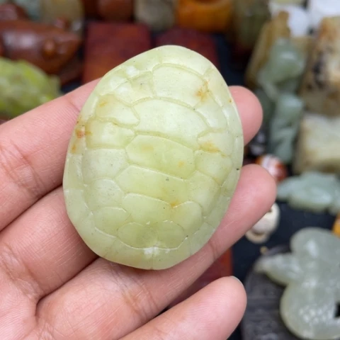 蛇纹石玉未镶嵌颈饰93