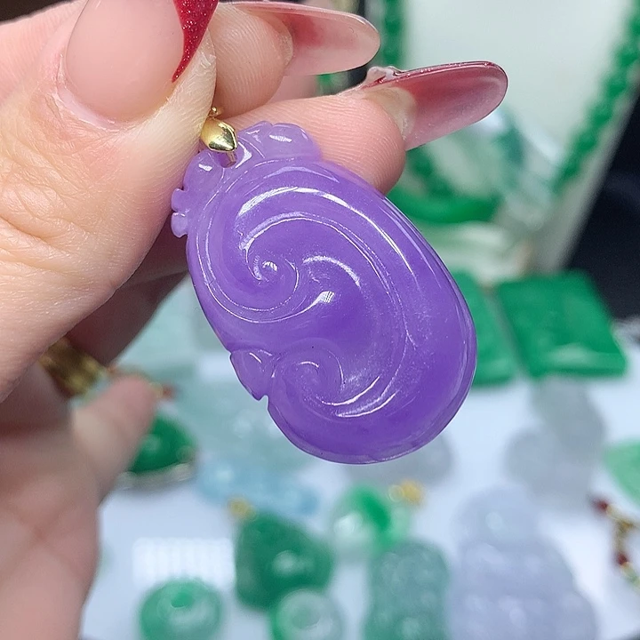 翡翠吊坠(赠链)未镶嵌