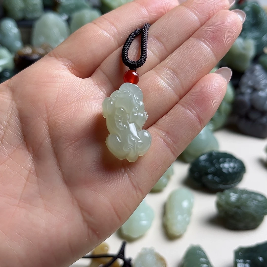 未镶嵌和田玉挂件