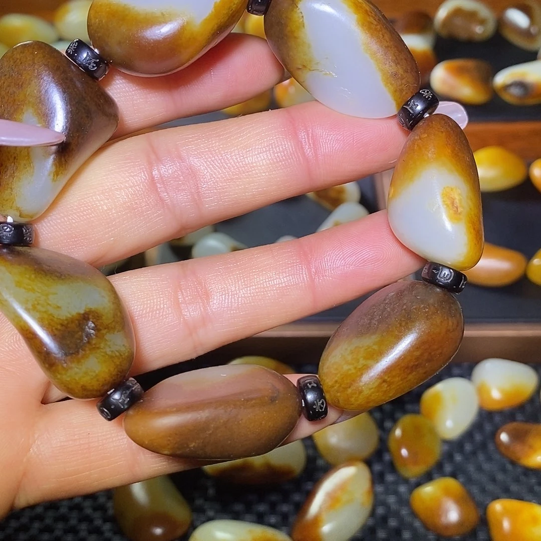 和田玉未镶嵌手串