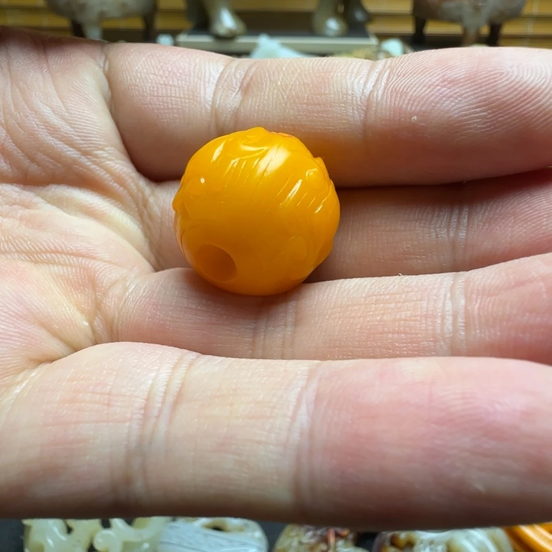 伊***犁未镶嵌和田玉挂件