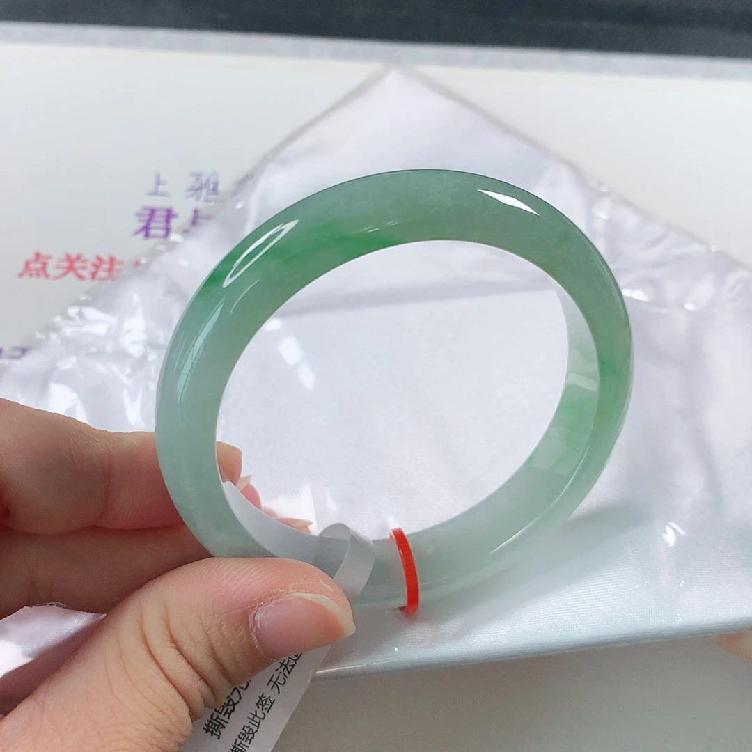 翡翠手镯未镶嵌①②⑦