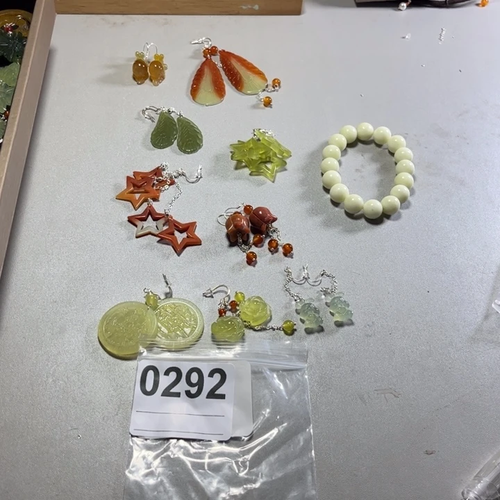 紫***薇蛇纹石玉合金耳饰