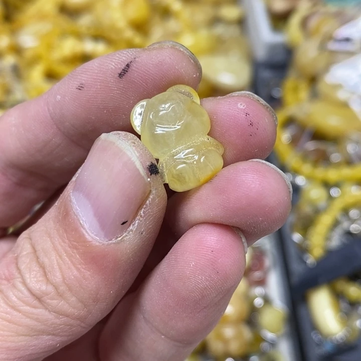 裸石蜜蜡未镶嵌吊坠
