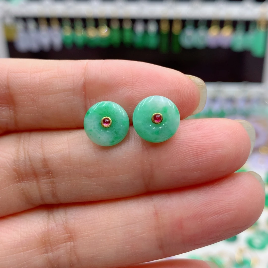 翡翠18K金镶嵌耳饰