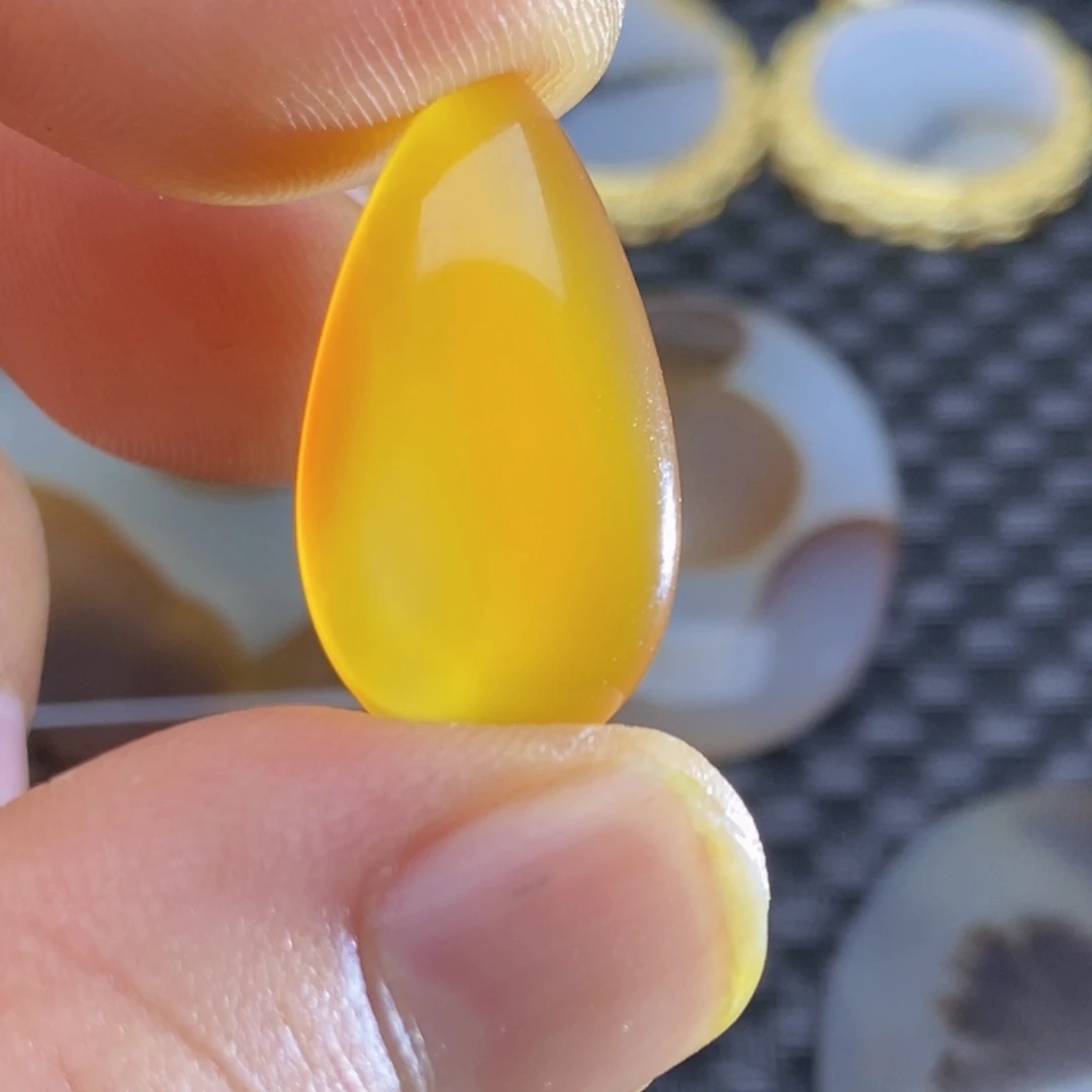 【闪购商品】未镶嵌颈饰玛瑙/玉髓天**着