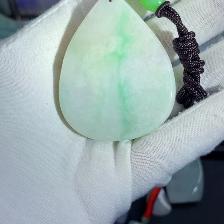 翡翠未镶嵌挂件片料