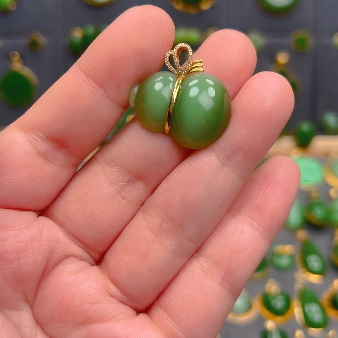 和田玉（碧玉）18K金镶嵌吊坠(不含链)