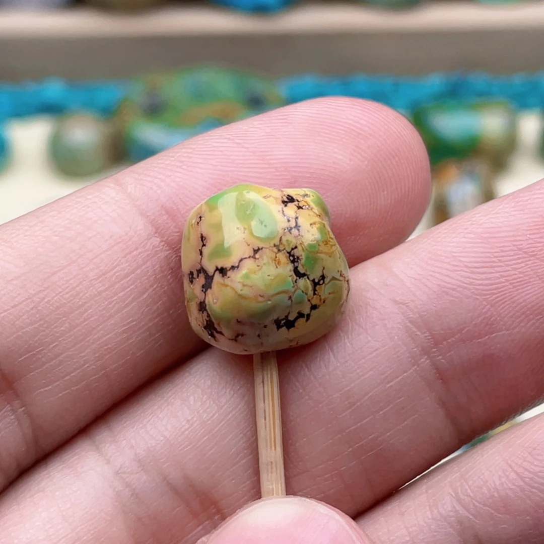 绿松石未镶嵌绿松石13.2x13.8mm