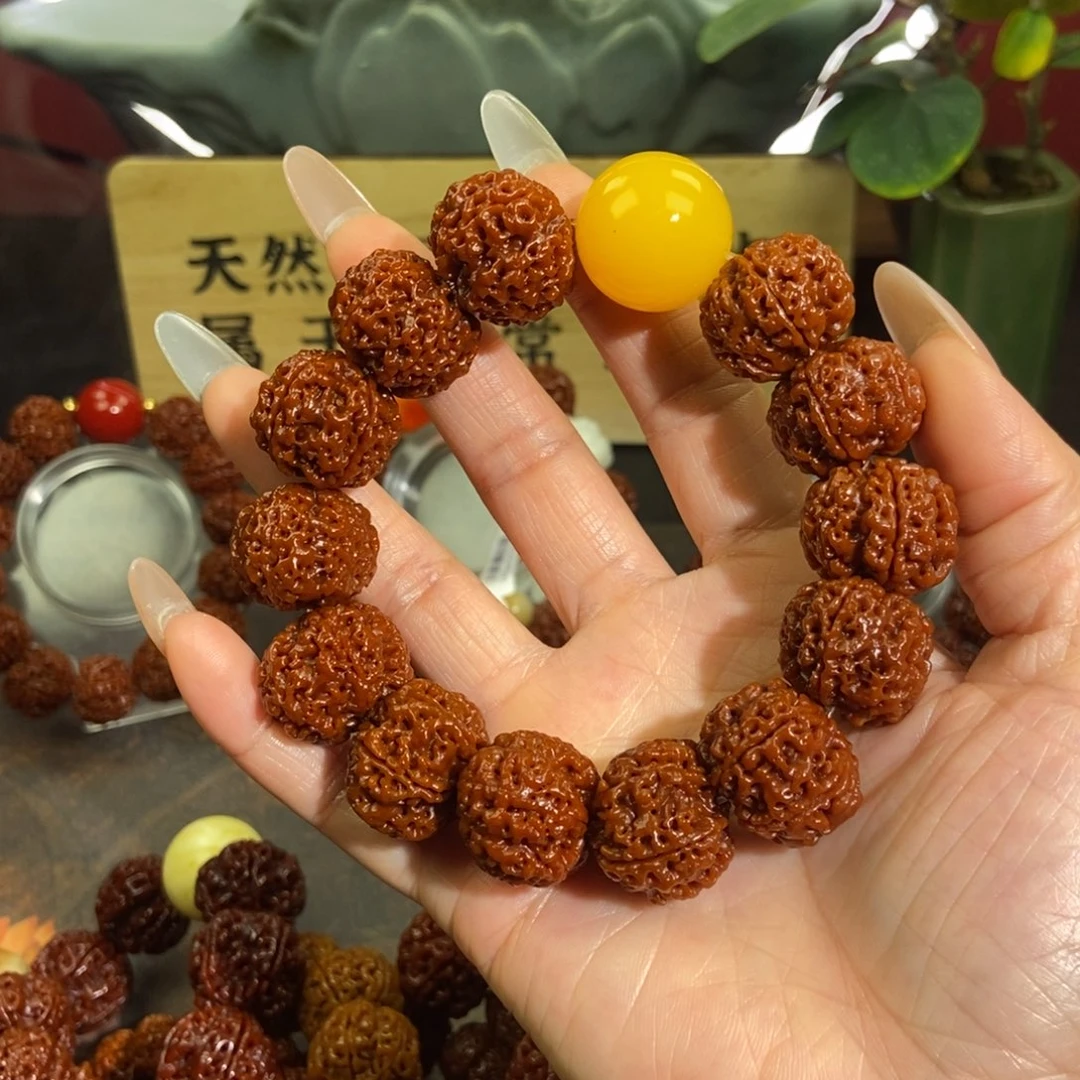 金刚菩提吊坠521黄。