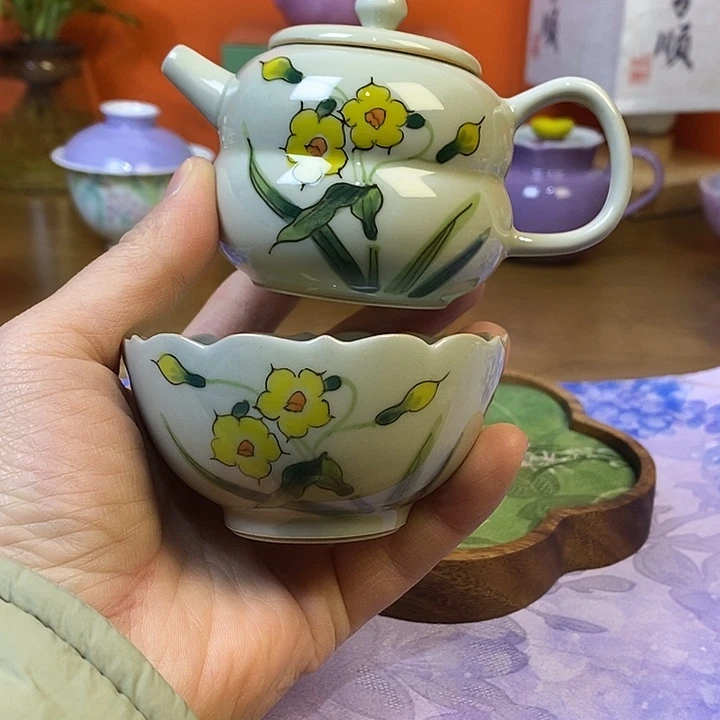 茶杯水仙花茶壶茶杯
