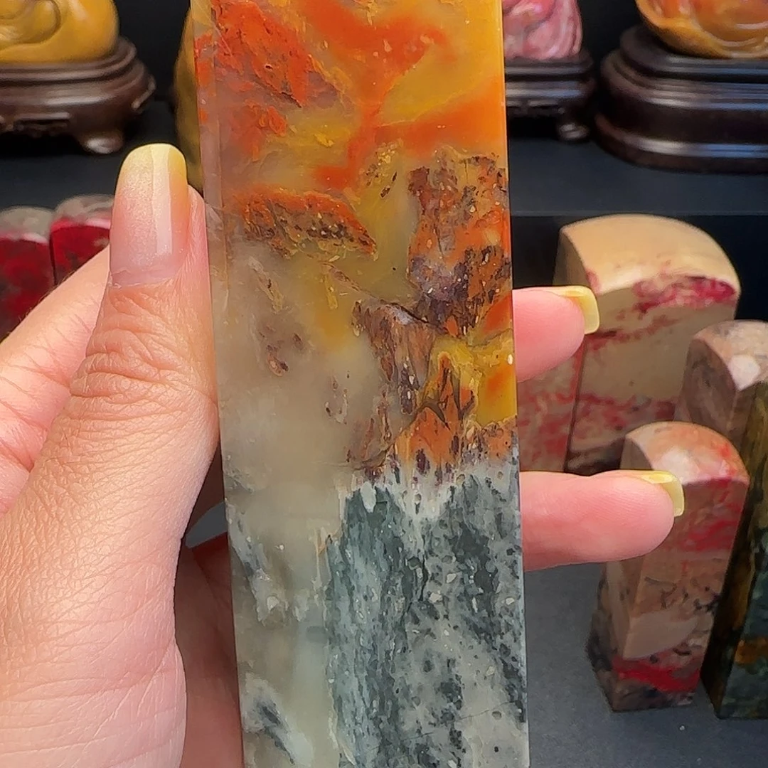 昌化石昌化鸡血石