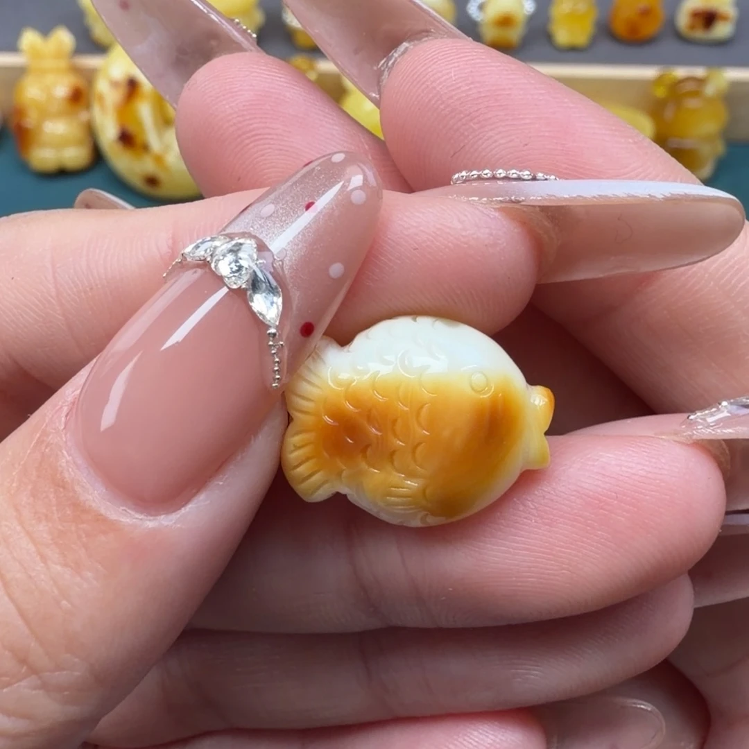 琥珀未镶嵌裸石蜜蜡