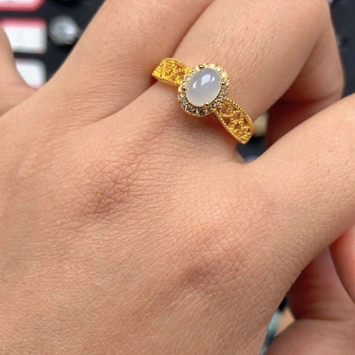 翡翠未镶嵌戒指戒指