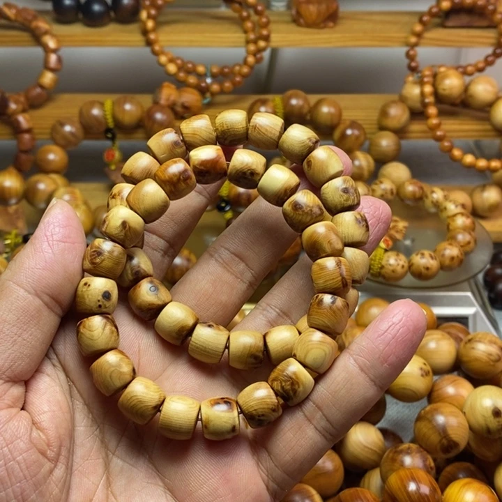 婉***灵柏木（崖柏）崖柏1.1瘤疤两条