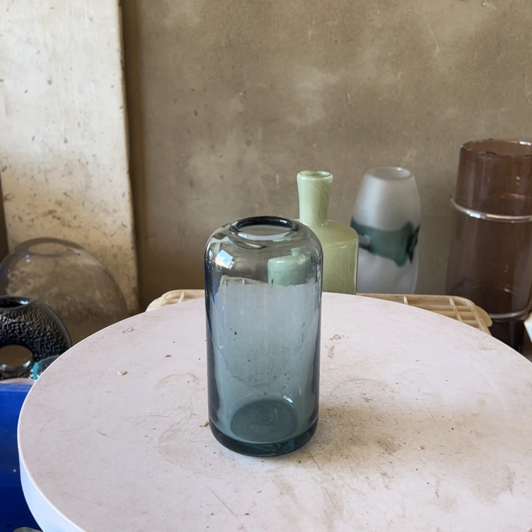 弘扬琉璃花器微瑕高度15