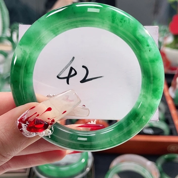 石英质玉手镯未镶嵌天然A货非洲翠手镯