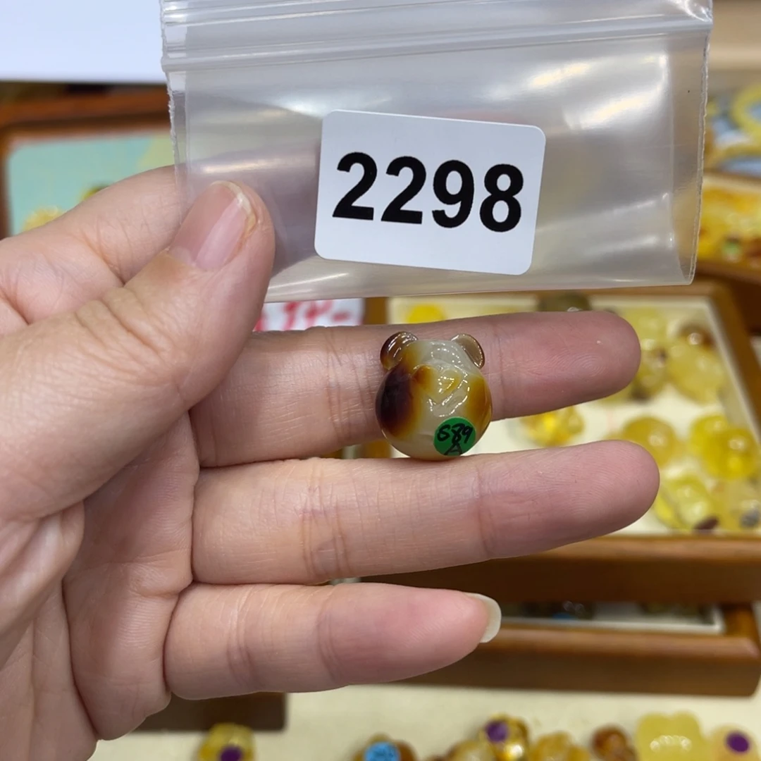 琥珀珠宝奇石未镶嵌