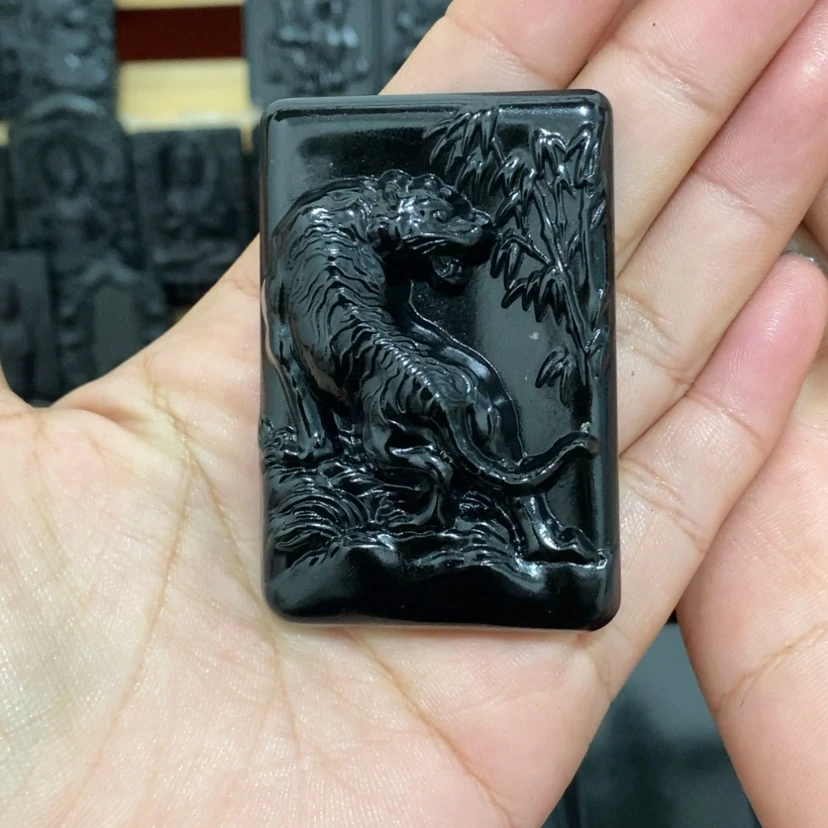 【闪购商品】未镶嵌蛇纹石玉颈饰