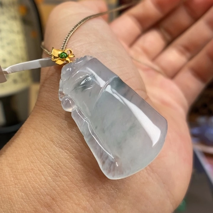 【闪购商品】颈饰18K金镶嵌翡翠54