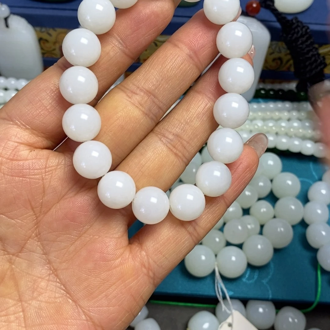 和田玉手链未镶嵌柴*！