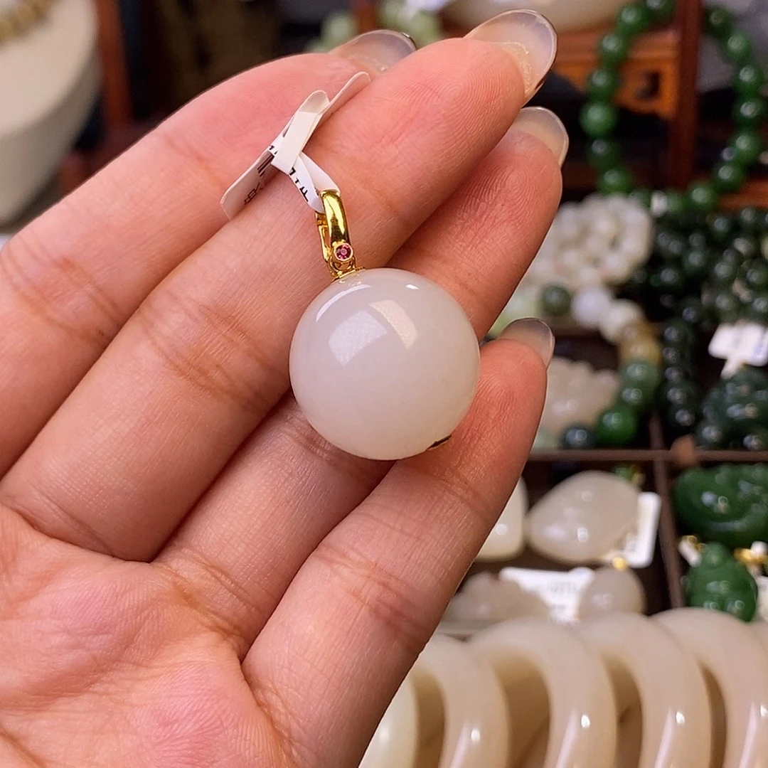 和田玉清货价藕粉金镶圆珠19m未镶嵌