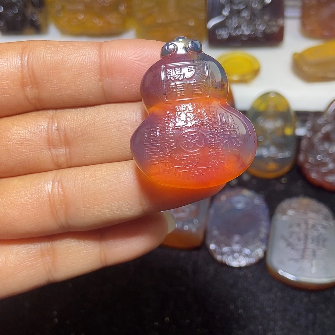 琥珀未镶嵌颈饰缅甸天然琥珀吊坠