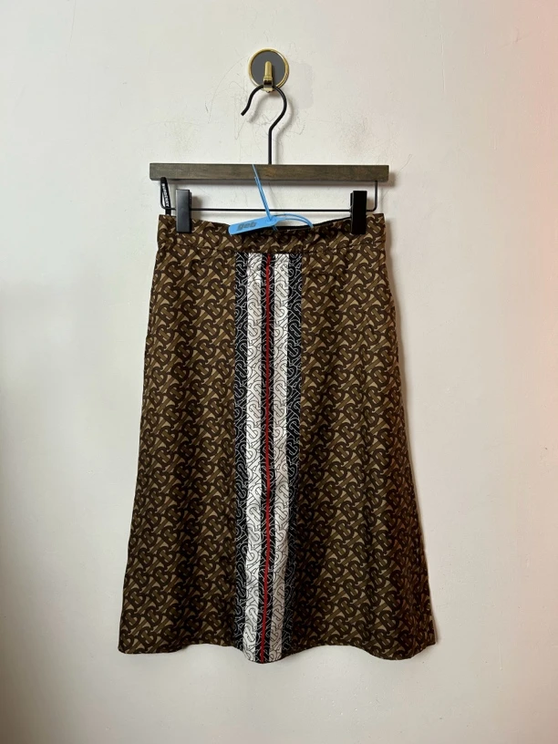 95新 BURBERRY/博柏利 Burberry满老花半裙95新