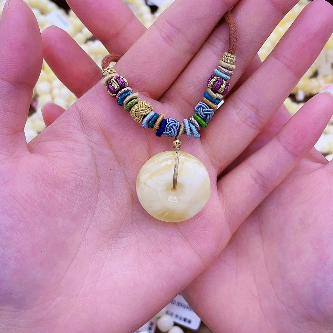 未镶嵌吊坠(赠链)琥珀平安扣