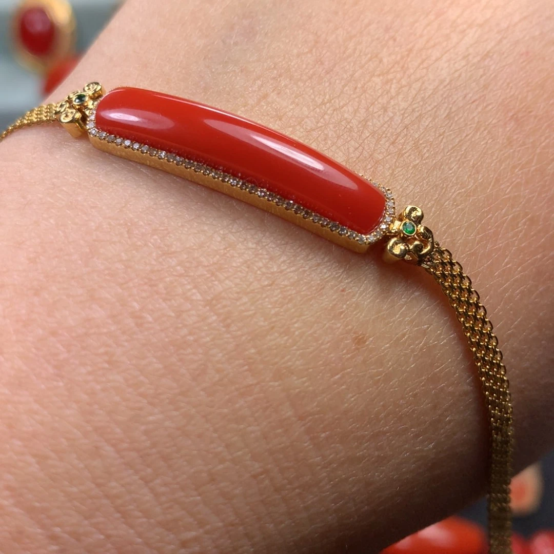 18K金镶嵌手链南红玛瑙
