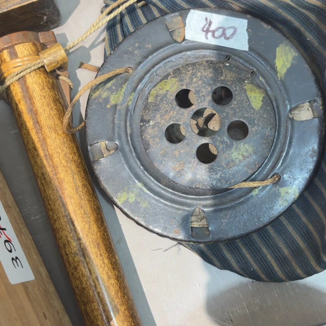 朝***术非常喜欢这个瓷器