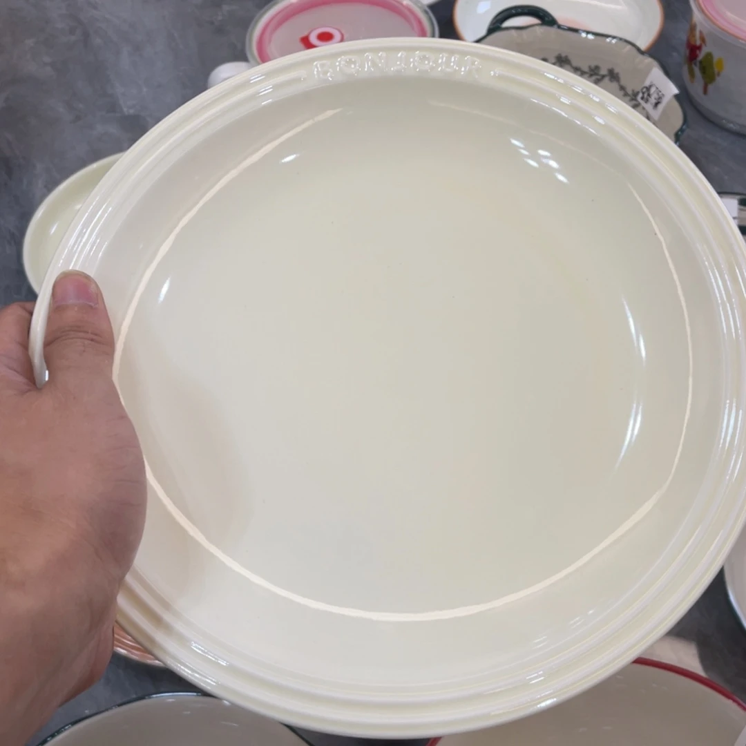 陶瓷微瑕餐具介意勿拍，满18飞！